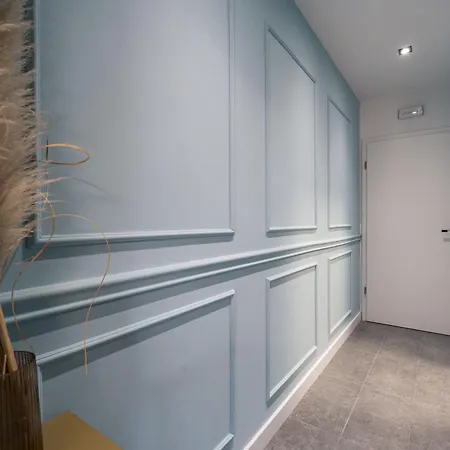 Sapphire With Free Private Parking