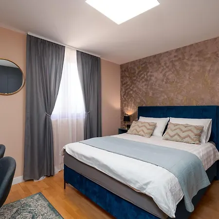 Sapphire With Free Private Parking Apartmán *